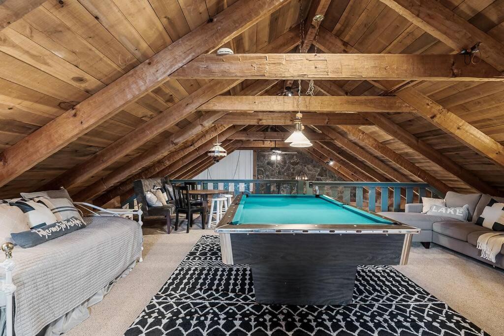 Rustic Cabin, Dock, Firepit, Kayaks & Games Winchester Екстериор снимка