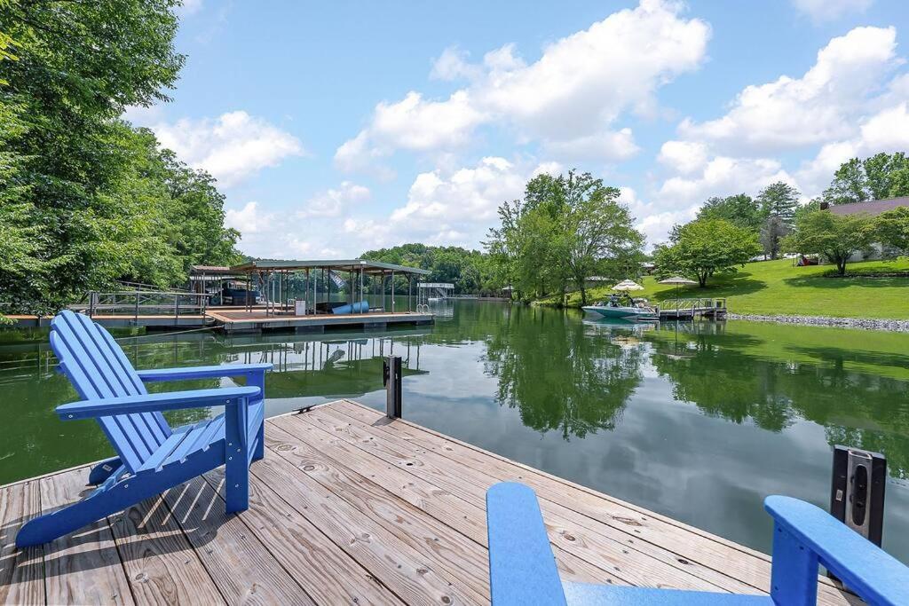 Rustic Cabin, Dock, Firepit, Kayaks & Games Winchester Екстериор снимка