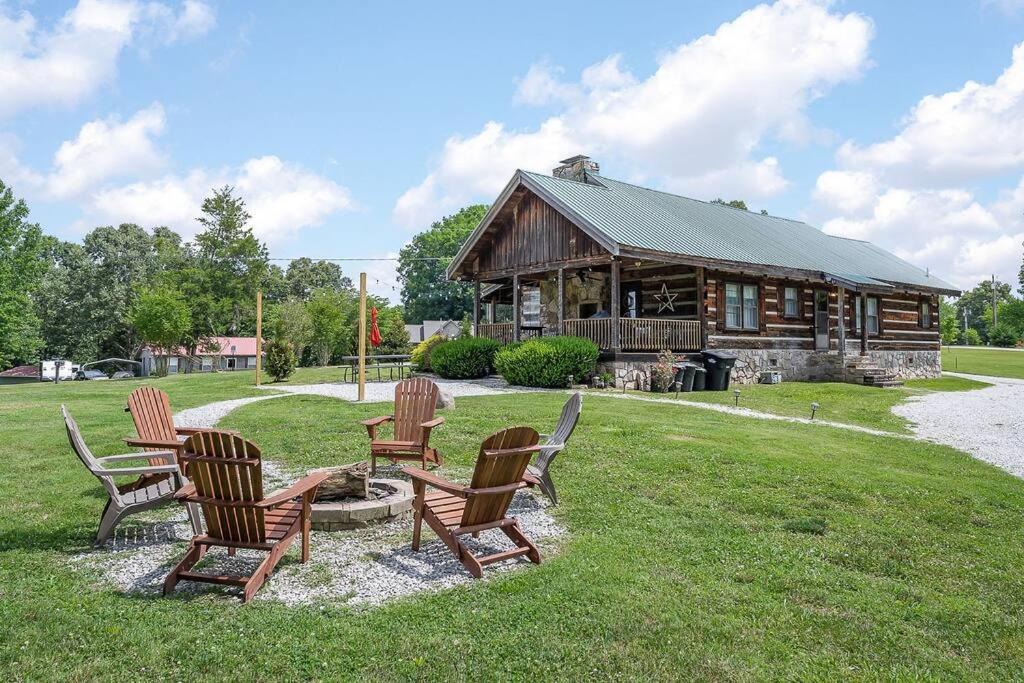 Rustic Cabin, Dock, Firepit, Kayaks & Games Winchester Екстериор снимка