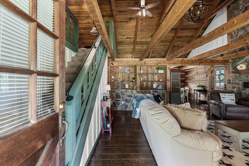 Rustic Cabin, Dock, Firepit, Kayaks & Games Winchester Екстериор снимка